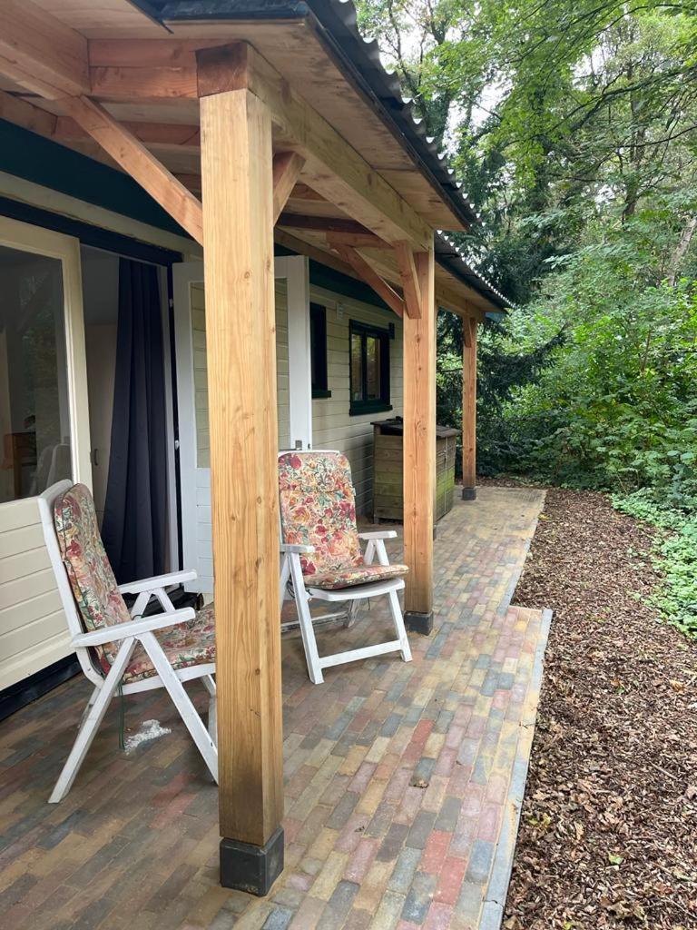 Huisje In Het Bos Zuidlaren Exterior foto
